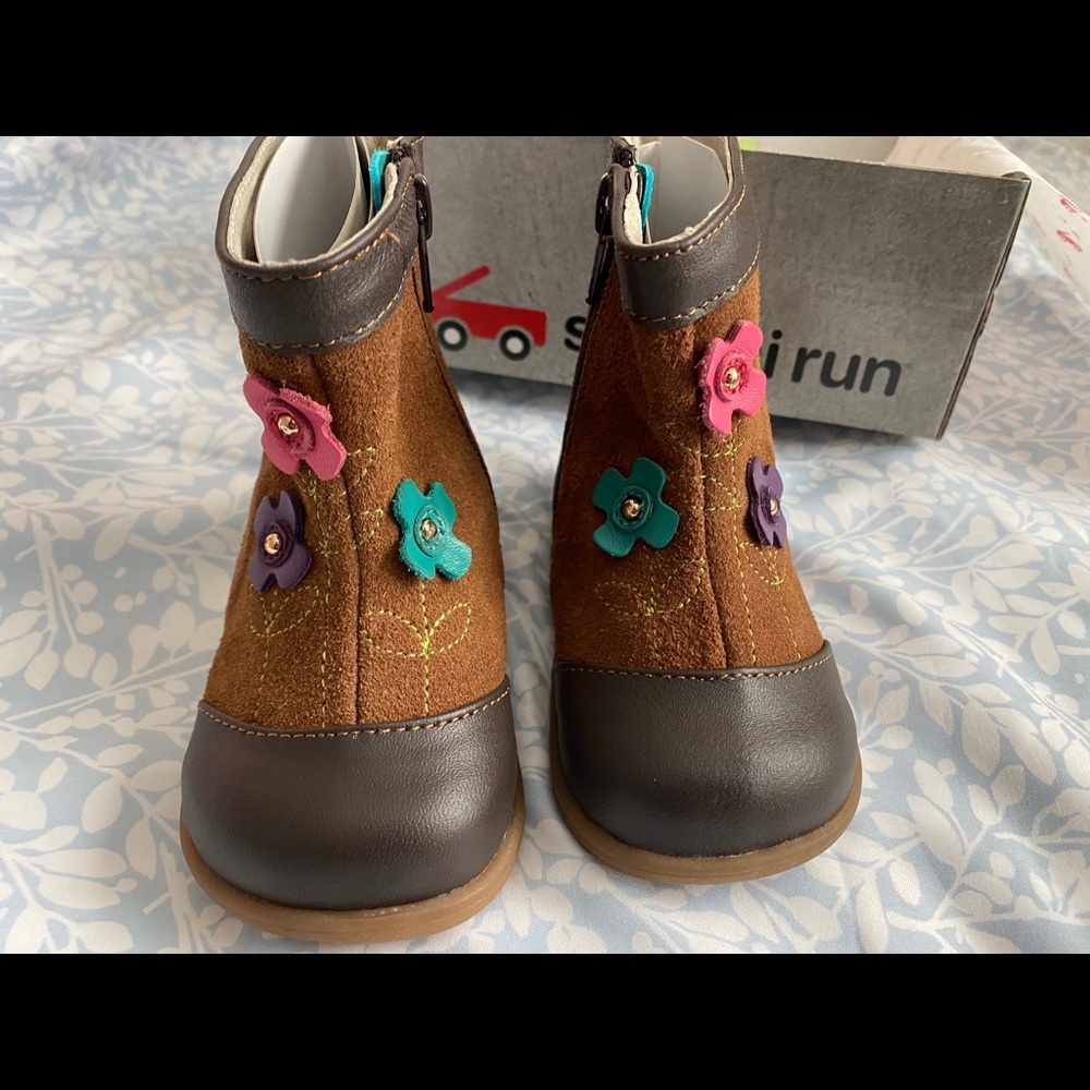 See Kai Run Perfidia Leather Suede Boots Size 6